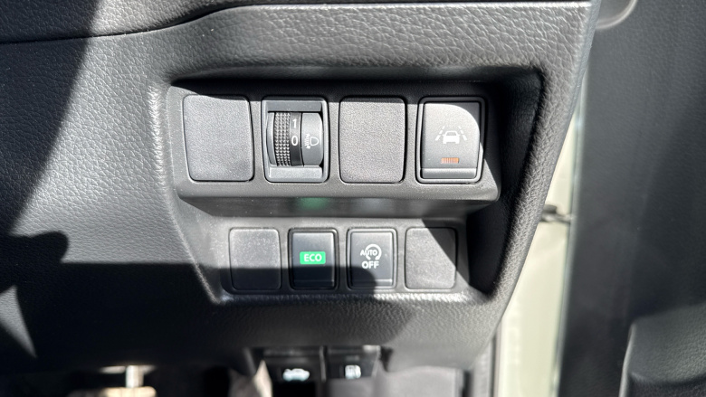 Nissan Qashqai 1.3 DiG-T 160 [157] N-Connecta 5dr DCT Glass Roof Petrol Hatchback